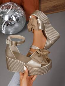 Sandalias de plataforma con punta abierta, tira de tobillo y lazo elegantes y de moda para mujer de talla grande. Versátiles para fiestas, reuniones, con tacón de cuña ligero, ideales para primavera/verano y viajes. - Dorado - Ver 5