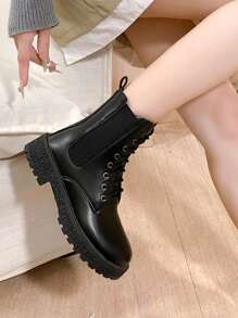 Women's Fashion Black Boots, 2024 Autumn/Winter New Versatile Belt Buckle Short Boots, Retro British Style Ankle Boots