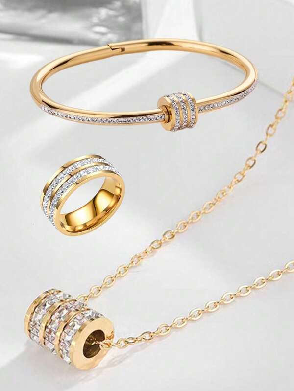 Conjunto de 3 piezas de joyería de acero de titanio: collar de triple cadena, pulsera y anillo, accesorios versátiles y a la moda para uso diario