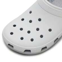 Crocs Sandalias tipo zuecos unisex con estampado de leopardo clásico, zapatos casuales/deportivos ligeros y cómodos 211287-100