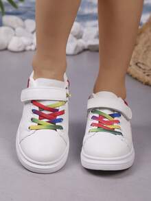 2025夏季新款儿童运动鞋，不闷热，鞋底柔软，防滑，魔术贴和彩虹印花，是适合女孩的中国风可爱鞋款