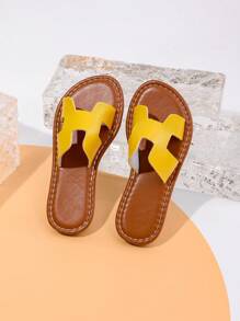 Um Par de Novas Chinelas de Verão para Crianças, Combinação de Cores, Chinelas para Crianças, Sandálias de Sola Macia de Moda para Meninas Pequenas no Verão, Sapatos de Princesa Casuais para Meninas, Sapatos de Praia Antiderrapantes, Adequados para Uso Interno e Externo, Adequados para Meninos Pequenos