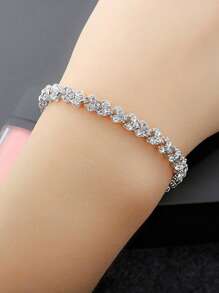 1pc European Style Crystal Zirconia Heart Bracelet, Rhinestone Paved Bangle Bracelet, Fashionable Jewelry