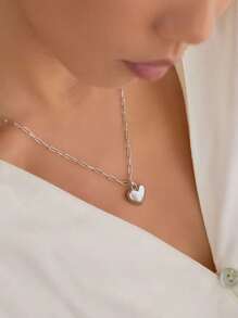 Fashionable And High-End Sterling Silver Love Pendant Necklace Simple Paper Clip Chain