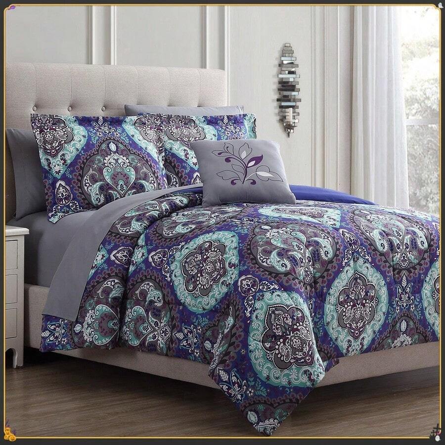 8-Piece Cathedral Reversible Adult Unisex Bed In A Bag, Queen