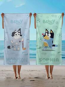 1 pieza Toalla de playa con el nombre personalizable de Bluey, que presenta el diseño de dibujos animados de Bluey comiendo helado, una toalla de baño suave y de secado rápido para la playa. Un artículo imprescindible para viajes y una prenda esencial de moda de playa para viajes de verano. - Helado para dos bluey - Ver 6