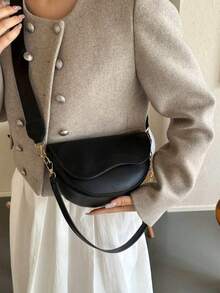 时尚纯色迷你斜挎包，简约双面设计，适合女性日常使用，可装日期、礼物，可调节肩带
