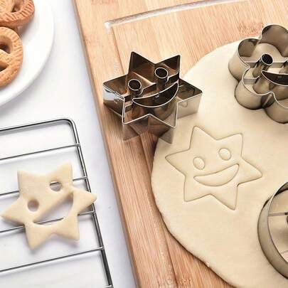 4pcs Stainless Steel Cookie Cutters - Star, Heart, Flower, Round, Smiling Face Shapes, DIY Cookie Molds, Cake Decorating Tools, Cookie Cutter, Fondant Cutter, DIY Cookie Making, Baking Supplies