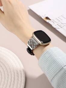 Pulseira Com Nó Celta Compatível Com Fitbit Versa 4/Versa 3/Sense 2/Sense - Acessórios De Pulseira De Reposição De Luxo Premium - Pulseira De Relógio Feminina Fina, Respirável E Confortável - Elegante, Simples E Moderna, Multicolorida - Perfeita Para Negócios/Escritório/Encontros/Casamentos/Festas/Uso Diário - Melhor Presente Para Ela
