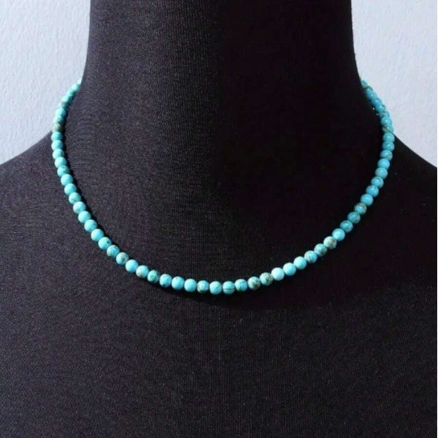 1 colar elegante com contas de pedra natural, adequado para uso diário, festas e feriados. Pode haver pequenas variações na cor, tamanho e formato da pedra natural, o que é normal.