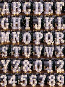 8.58 英寸发光 LED 字母/数字等黑色/白色/粉色字母标志 LED 标志 26 个字母夜灯标志数码灯标志夜灯家庭酒吧圣诞灯生日派对婚礼装饰，0-9 数字粉色发光字母，电池供电闪烁字母，带灯，适用于派对、求婚、周年纪念、婚礼、情人节、周年纪念、餐桌、墙壁氛围灯装饰 - 白色 - 查看 12