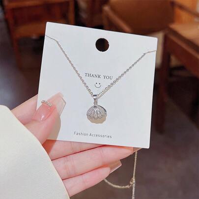 1pc Fashion Simple Micro-Inlaid Zirconia Faux Pearl Shell Necklace, Elegant Ocean Series Shell Shaped Faux Pearl Pendant Necklace, Ideal Gift For Girlfriend On Valentine's Day