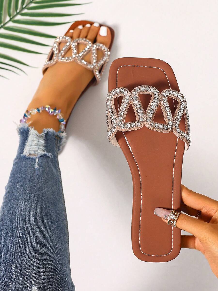 新款春夏时尚H型一脚蹬女士拖鞋，休闲镂空平底系带凉鞋，罗马风格透气拖鞋，黑色/米色/棕色，博主推荐沙漠钥匙扣法式别致水钻厚底厚底凉鞋，夏季沙滩鞋复古简约室内/室外拖鞋，鳄鱼印花凉鞋百搭平底金属装饰系带凉鞋，夏季时尚拖鞋 - 棕色 - 查看 1