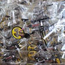 1pc Foldable Alloy Simulation Finger Bike, Creative New Downhill Mountain Bike Finger Toy