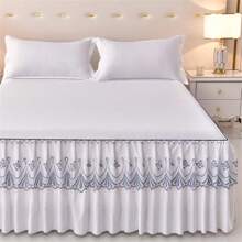 1 pièce Lit simple à double couche simple et doux avec cache de lit anti-poussière et à texture douce (avec décoration en dentelle), respirant à absorption d'humidité, conception anti-dérapante et à sangles, applicable en toutes saisons