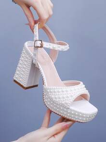 Giày sandal đế vuông cao 10cm, giày cao gót hở mũi, giày cưới màu trắng sữa đính ngọc trai, giày sandal dự tiệc, giày cao gót bất đối xứng, giày sandal cao gót thanh lịch dành cho phụ nữ ngoại cỡ. - Màu be - Xem 5