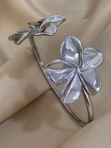 1 件女士时尚金属花手镯，适合海滩度假佩戴