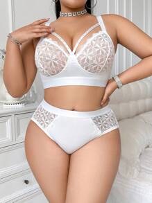 Plus Size Sexy Lace Underwire Bra & Panty Lingerie Set - White - View 1