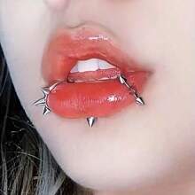 Fashion Cute Clip-On Lip Ring, Faux Piercing Vampire Teeth, Moon Shaped Lip Jewelry