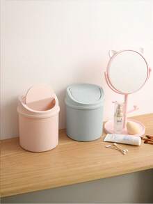 A Small-Sized, Mini Plastic Trash Can With A Swing-Top Lid, Suitable For Use On Household Tables. This Lidded Wastebasket Doesn't Require Electricity And Is Perfect For The Living Room, Tea Area, Office, Bedside Table, Bathroom, Bedroom, And Home In General. - Multicolor - View 3
