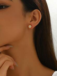 Rhinestone Decor Round Stud Earrings