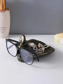 Resin Creative Halloween Skull Craft Home Decoration, Office Desktop Ornament, Glasses Storage Rack Decorative Figurine Best Gifts Birthday