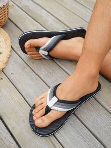 Tongs pour hommes, sandales, sangles en tissu gris, vert et noir blocs de couleurs à la mode, sandales plates d'extérieur décontractées pour la plage, marron