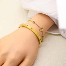 Pulseira de diamante com flor de quatro folhas vazada, 2 peças/conjunto, aço inoxidável banhado a ouro 18k, sem desbotamento, adequada para uso diário feminino ou presente para amigos