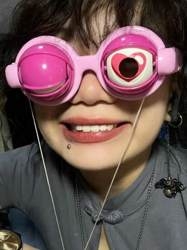 1pc Crazy Novelty Eyeglasses, Creative Funny Joke Glasses Prop, Party Photo Decoration Glasses, Stress Relief Toy