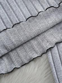 4 件女童纯色罗纹圆领长袖上衣搭配 3D 蝴蝶结 + 3D 蝴蝶结裤子时尚套装，适合户外购物，非常适合秋冬户外穿着