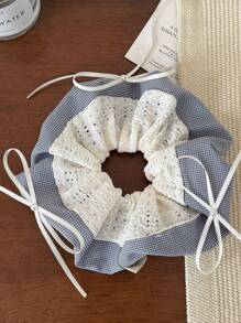 1 pièce Bandeau pour cheveux carré en polyester unicolore de nouvelle conception, doux et délicat, style à carreaux romantique à la française. Grand accessoire pour cheveux, tour de cou, indispensable pour la rentrée scolaire, convient pour le shopping du week-end, les sorties entre amis, les promenades dans le parc, les déplacements quotidiens, la course, le yoga, la fitness, les galas, les soirées dansantes, les mariages et autres occasions.