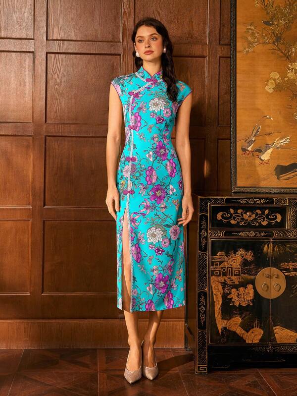 Elegante cheongsam (abito tradizionale cinese) da donna di nuova concezione, con colletto alla coreana, maniche a pagoda e spacco laterale - perfetto per banchetti aziendali formali, ricevimenti di nozze di lusso, gale culturali, mostre d'arte esclusive e gale di beneficenza