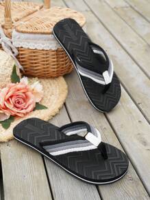 Tongs pour hommes, sandales, sangles en tissu gris, vert et noir blocs de couleurs à la mode, sandales plates d'extérieur décontractées pour la plage, marron