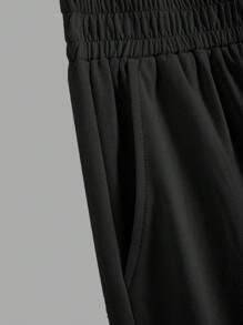 Warner Bros 2pcs Men's Casual Super Hero Cape Graphic Tee & Shorts Set, Summer