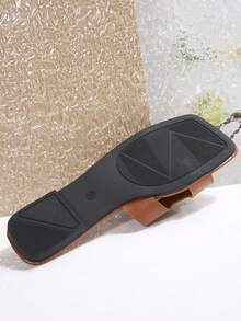 女士时尚平底方头凉拖鞋，休闲波西米亚镂空夏季新款百搭女士拖鞋