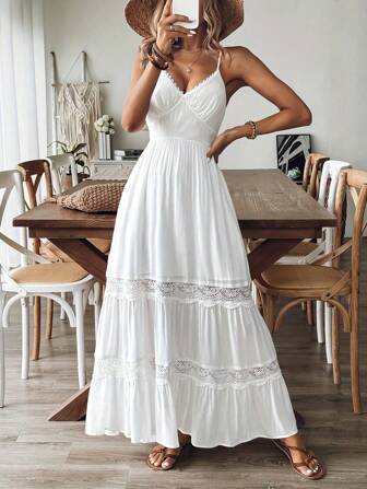 Urlaubs-Minikleid mit rückenfreien Trägern, Blume Muster, Rüschen und Patchwork