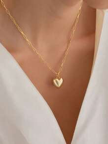Fashionable And High-End Sterling Silver Love Pendant Necklace Simple Paper Clip Chain