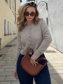 Jeta Ari Autumn And Winter Women's Khaki Round Neck Long Sleeve Single-Breasted Casual Short Wool Knit Thick Cardigan, Short Jumper, Cute Jumper, Fall Women Clothes, Going Out Tops, Business Casual Woman, Fall Sweaters, Office Attire, Basic Sweaters