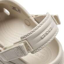 Crocs 男女款休闲木屐凉鞋，轻便舒适，适合运动和日常穿着 - 208776-160 - 水泥灰 - 查看 7