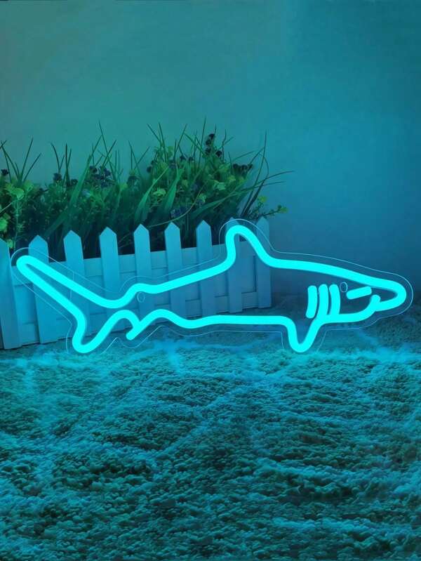 1 pièce Enseigne au néon LED bleue vif en forme de requin - Alimenté par USB, décoration murale en acrylique colorée, décoration de pièce unique/art mural moderne/aquarium/zoo/bar/boîte de nuit, facile à accrocher et économe en énergie, décoration de fête et murale, décoration de requin, cadeau de haute qualité pour anniversaire, fête, Noël, Halloween, Nouvel An!