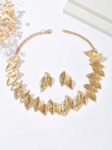 1set 3pcs Luxury & Elegant Golden Starfish & Wheat Texture Flower Wrinkle Necklace & Earrings Set, Fashion & Creative Asymmetrical Floral Starfish Leaf Necklace & Earrings Set, Suitable For Women Daily, Holiday, Party Wear