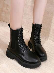 Women's Fashion Black Boots, 2024 Autumn/Winter New Versatile Belt Buckle Short Boots, Retro British Style Ankle Boots
