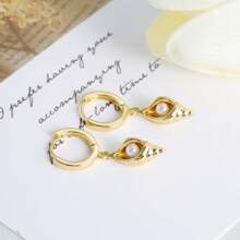 2 Pieces Of New Screw-Type Faux Pearl Earrings Personalized Design Temperament Versatile Earring Earrings Ladies Can Also Give Them To Friends For Daily Wear
