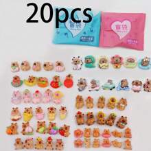 20/30 pièces Boîte cadeau surprise mignonne avec capybara aveugle/capybara, thème capybara emballage indépendant, convient pour les fêtes, anniversaires et cadeaux de vacances pour les personnes de 14 ans et plus. Bijoux de dessin animé, petits accessoires, très adaptés pour offrir des jouets et de petits cadeaux (les couleurs des sacs sont aléatoires)