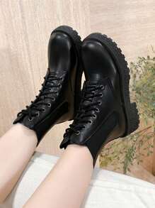 Women's Fashion Black Boots, 2024 Autumn/Winter New Versatile Belt Buckle Short Boots, Retro British Style Ankle Boots