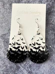 2 pezzi Orecchini a perno in acrilico trasparente a forma di pipistrello unici, orecchini pendenti in stile vintage in acrilico per donne, adatti per feste di Ognissanti, uscite (senza scheda, motivo a pipistrello casuale)