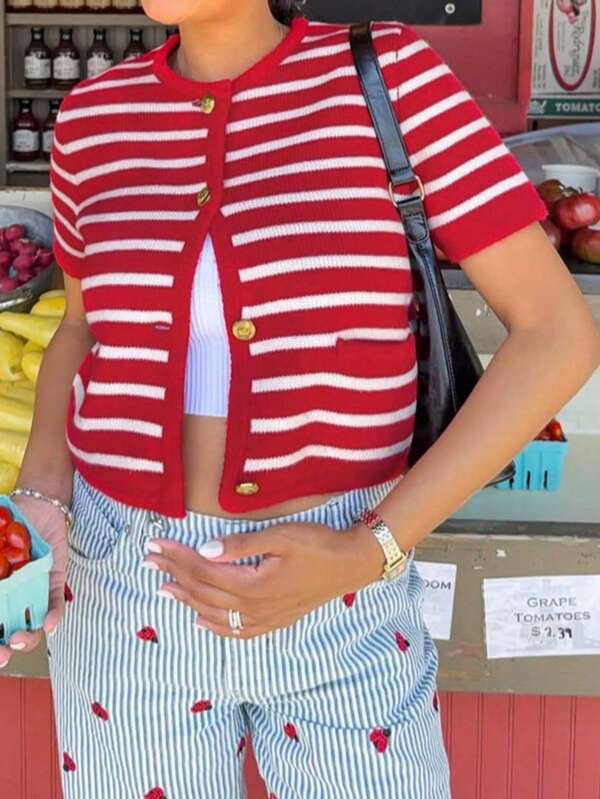 SEREN Ladies' Spring And Summer New Knitted Top, Casual And Simple, With Red And White Stripes Alternating, Suitable For Vacation And Travel Round Neck Short Sleeved Top
