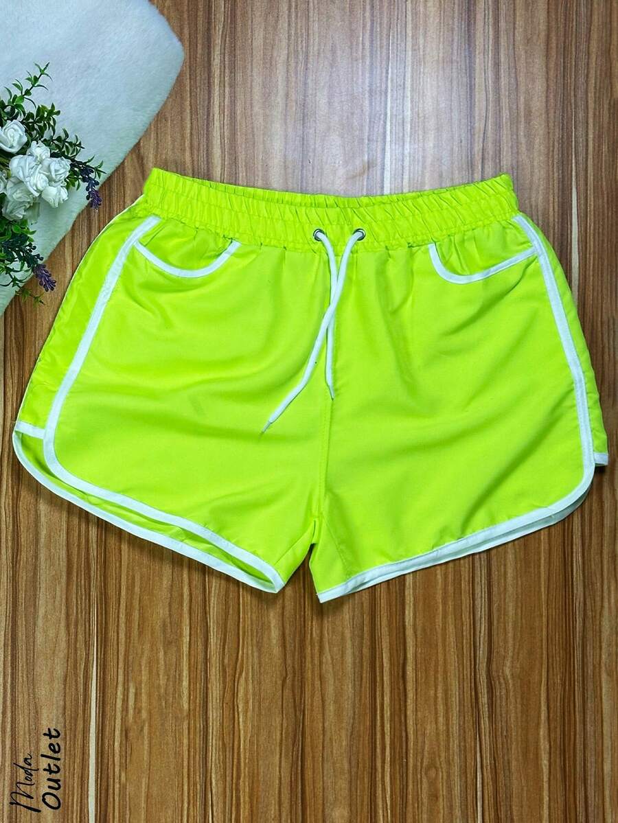 Short clásico y casual para mujer, con hermosos colores, tela de poliéster y elastano, apto para la temporada de verano o vacaciones en la playa. Talle de cintura natural con cordón y resorte ligero, ajuste de pierna holgado, bolsillos funcionales, fresco, ligero y muy cómodo. - Amarillo - Ver 1