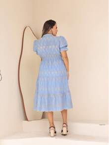 Women's Fashion Midi Dress In 3D Laise Fabric With Elastex On The Back And Button On The Front And Lining - hai màu xanh - Xem 3