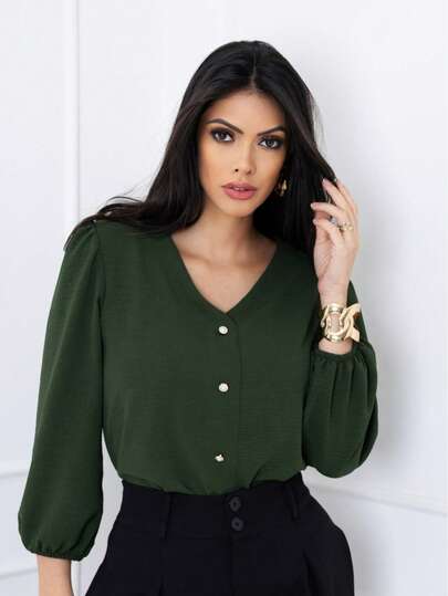 blusa feminina frente com botao manga 3/4 tecido duna